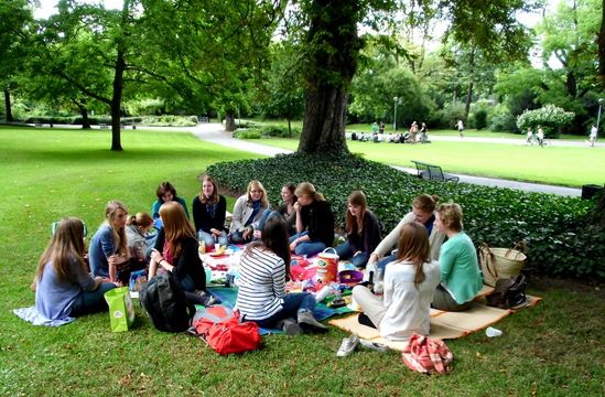 Picnic in the city park © Tüch/DAAD