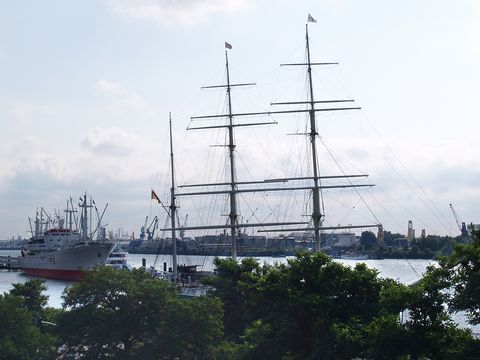 Ships in the port of Hamburg