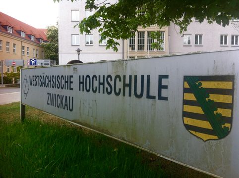 Hochschule und Wohnheim