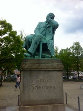 Schumann Monument