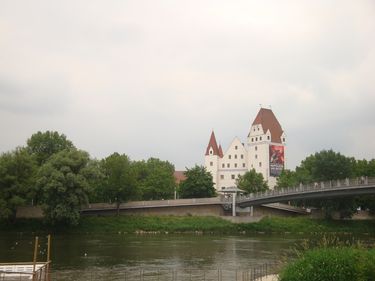 Ingolstadt New Castle and Danube © Bauz/DAAD