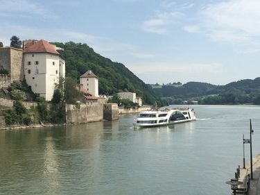 By the Donau River © Ruhland/DAAD