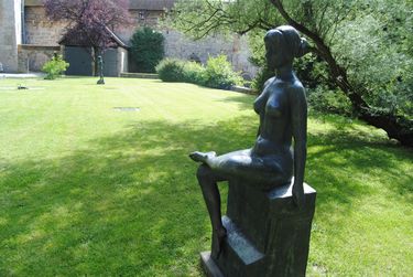 Statue in the courtyard of the Veste Coburg. © Sophie Nagel